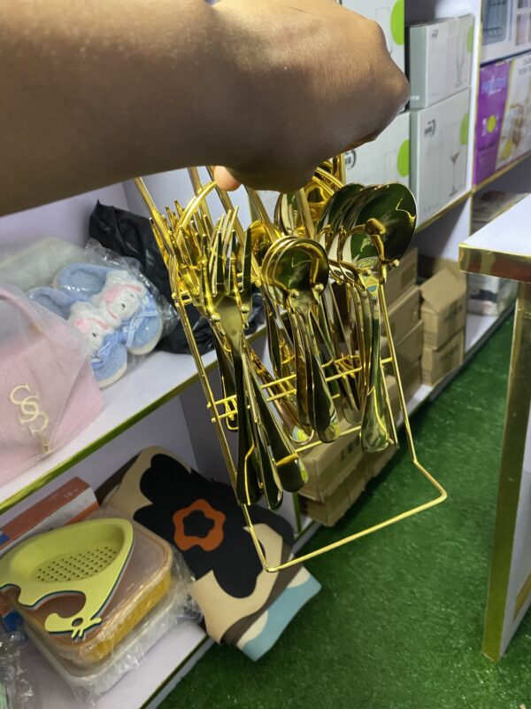 Cutlery Set - Image 2